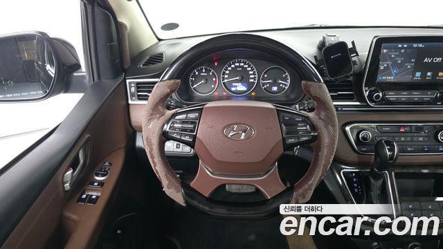 Hyundai Starex 2019 — photo 19