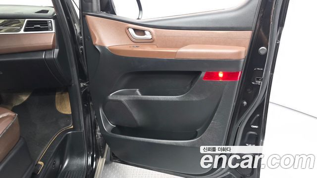 Hyundai Starex 2019 — photo 14