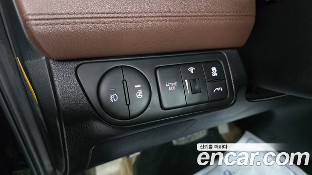 Hyundai Starex 2019 — photo 29