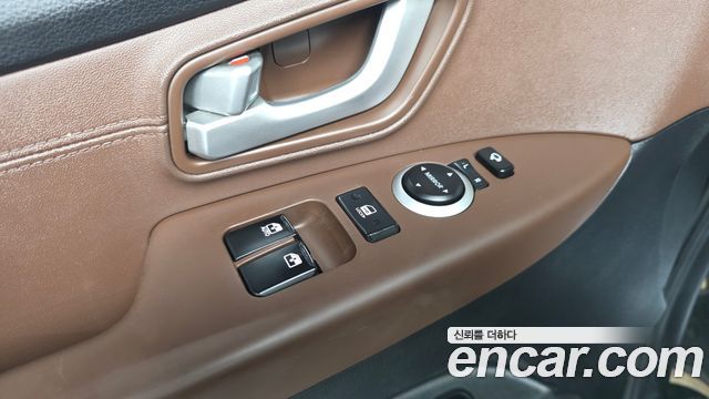 Hyundai Starex 2019 — photo 30
