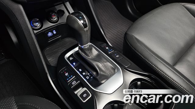Hyundai Santafe 2018 — photo 12
