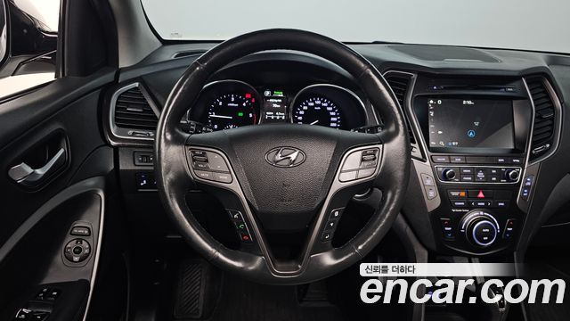 Hyundai Santafe 2018 — photo 18
