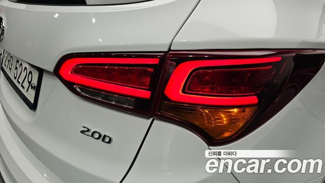 Hyundai Santafe 2018 — photo 9