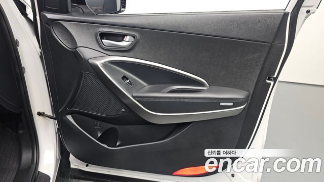 Hyundai Santafe 2018 — photo 14