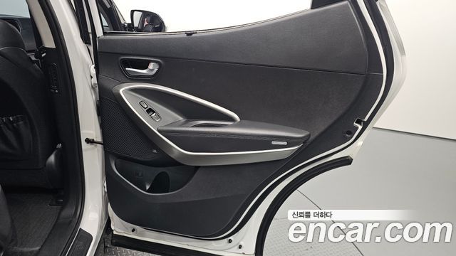 Hyundai Santafe 2018 — photo 15