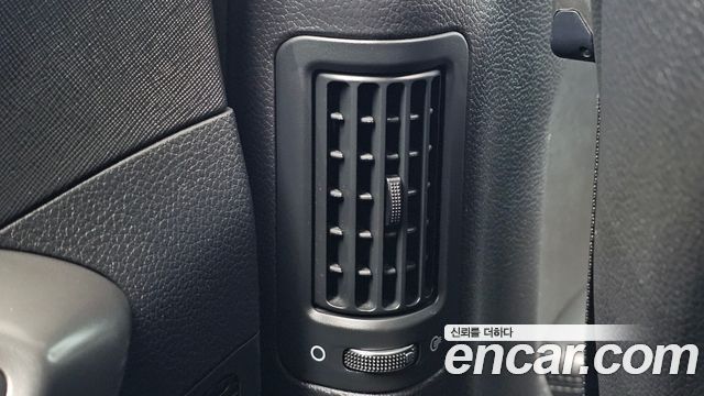 Hyundai Santafe 2018 — photo 28
