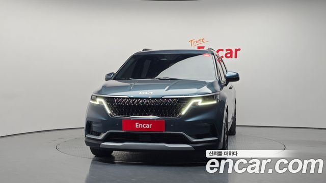 Kia Canival 2023 — photo 3