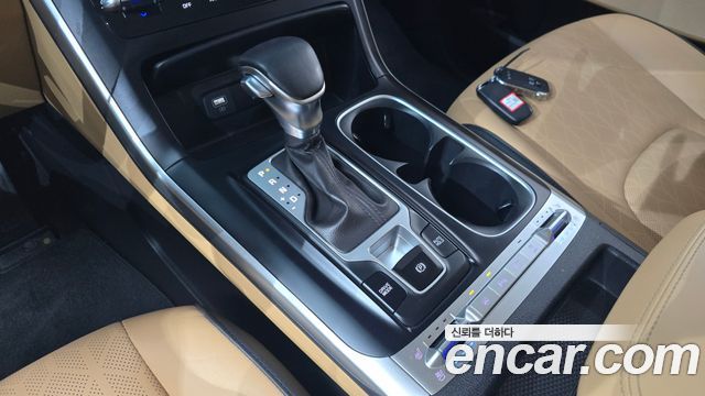 Kia Canival 2023 — photo 12