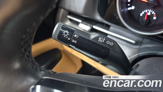 Kia Canival 2023 — photo 23