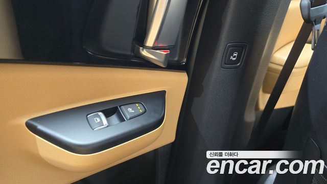 Kia Canival 2023 — photo 25
