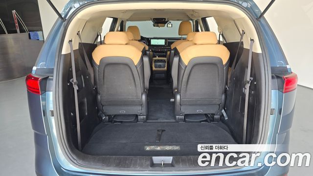 Kia Canival 2023 — photo 26