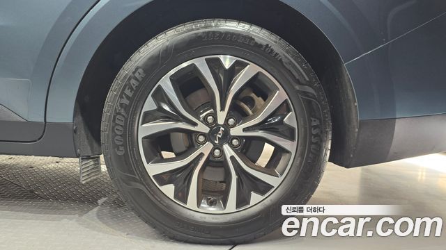 Kia Canival 2023 — photo 7