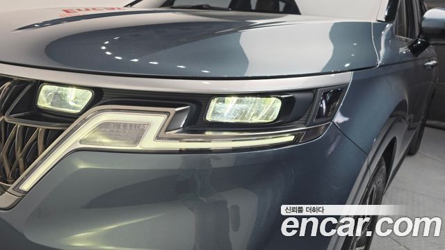 Kia Canival 2023 — photo 8