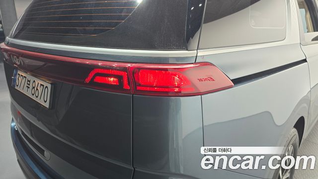 Kia Canival 2023 — photo 9