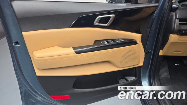 Kia Canival 2023 — photo 14