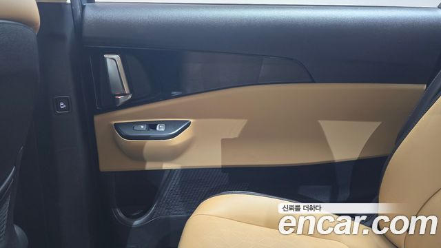 Kia Canival 2023 — photo 15