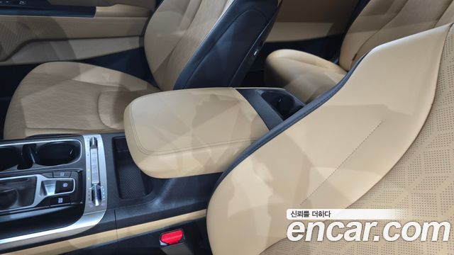 Kia Canival 2023 — photo 29