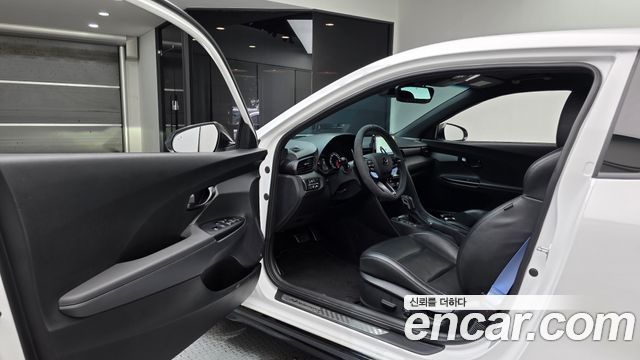 Hyundai Veloster 2021 — photo 13