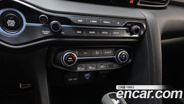 Hyundai Veloster 2021 — photo 24