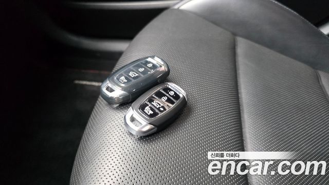 Hyundai Veloster 2021 — photo 25
