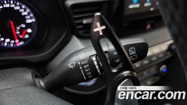 Hyundai Veloster 2021 — photo 27