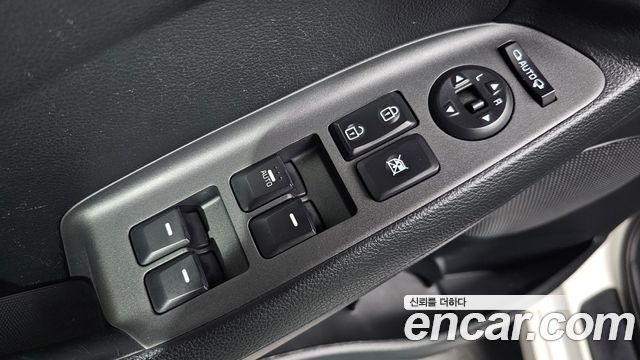 Kia K3 2015 — photo 13