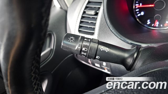 Kia K3 2015 — photo 18