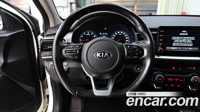 Kia Stonic 2020 — photo 16