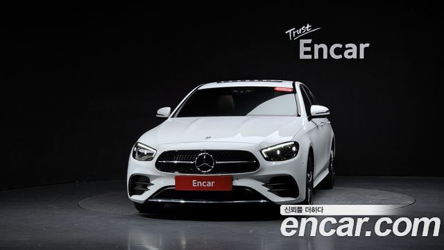 Mercedes-Benz E-Class 2023 — photo 3