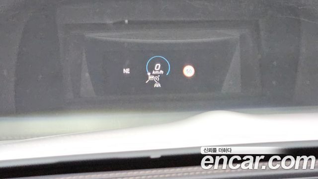 Mercedes-Benz E-Class 2023 — photo 32