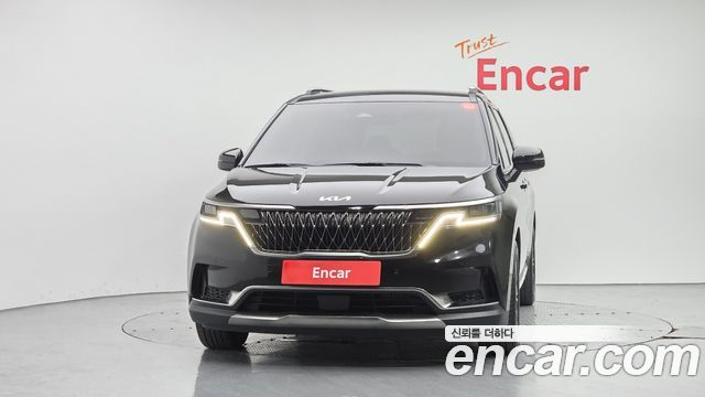 Kia Canival 2023 — photo 3