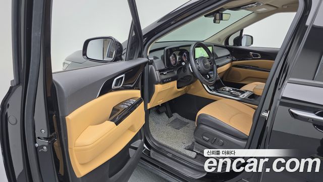 Kia Canival 2023 — photo 10
