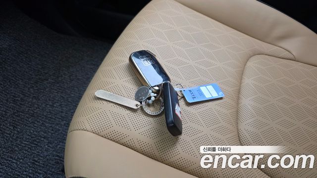 Kia Canival 2023 — photo 18