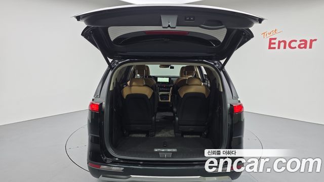 Kia Canival 2023 — photo 20