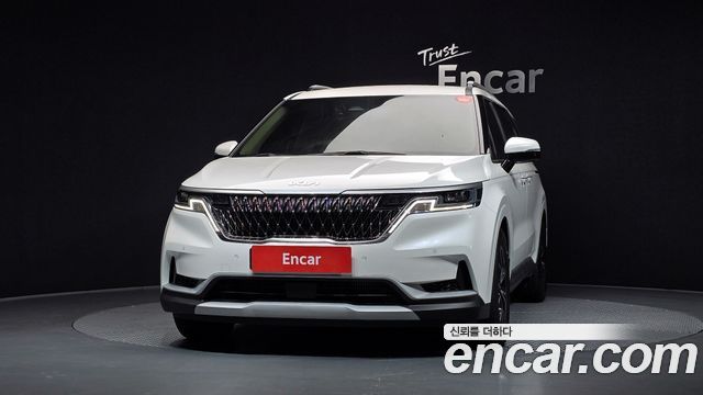 Kia Canival 2023 — photo 3