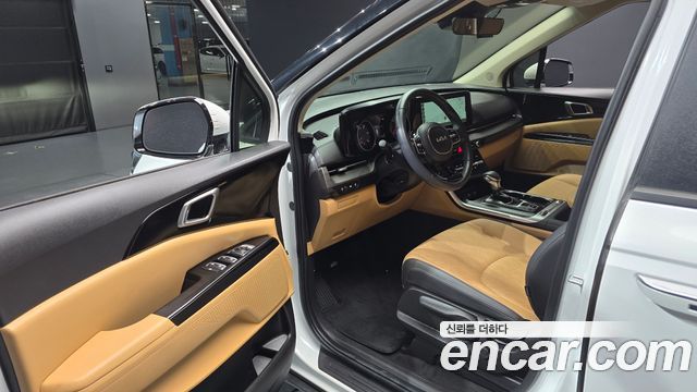 Kia Canival 2023 — photo 13