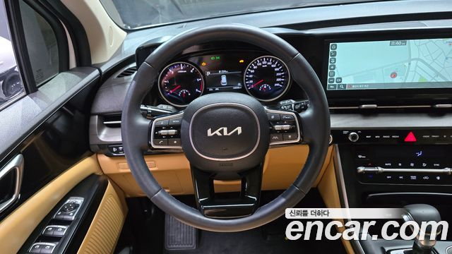 Kia Canival 2023 — photo 19