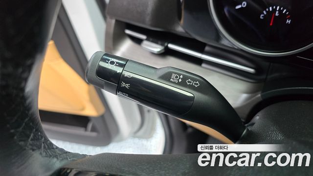 Kia Canival 2023 — photo 25