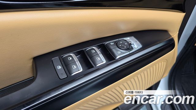 Kia Canival 2023 — photo 27