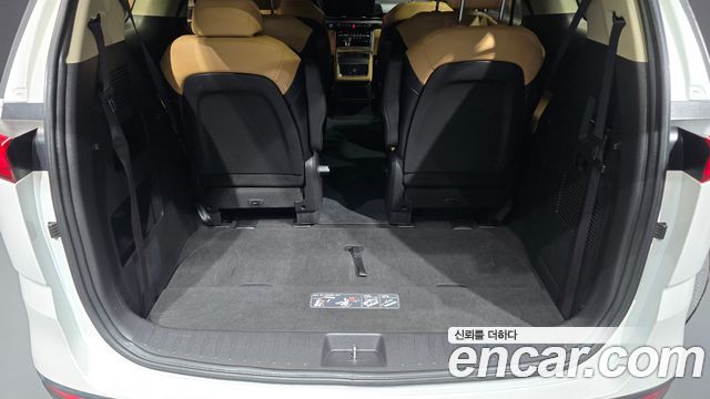 Kia Canival 2023 — photo 30