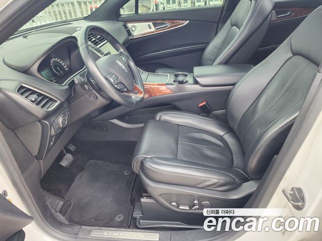 Lincoln MKX 2016 — photo 9