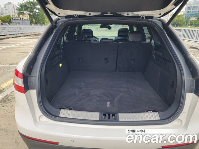 Lincoln MKX 2016 — photo 11