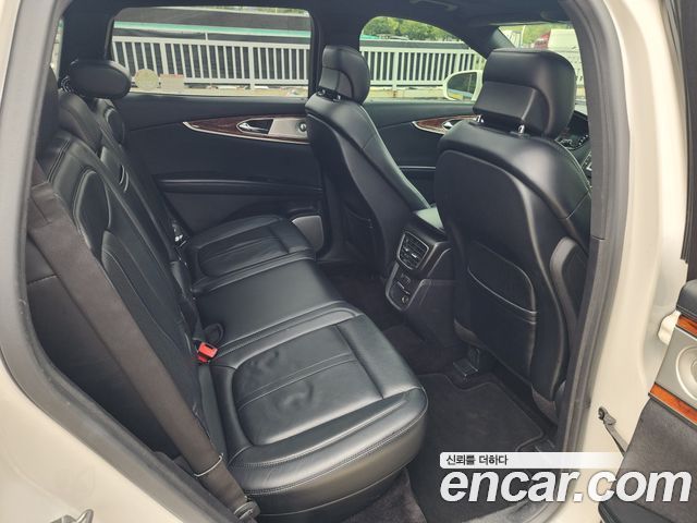 Lincoln MKX 2016 — photo 14