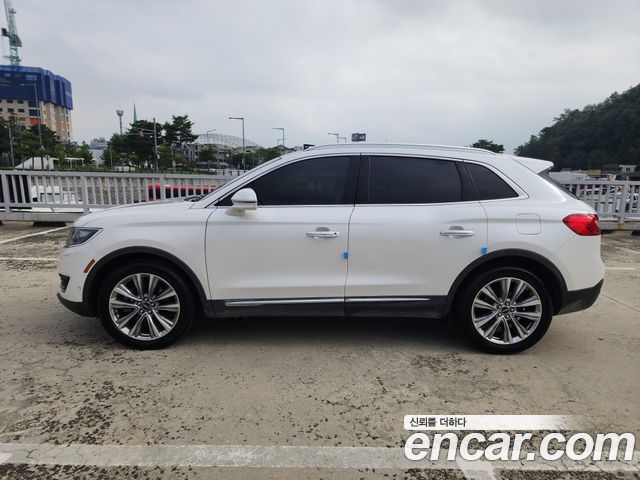 Lincoln MKX 2016 — photo 17