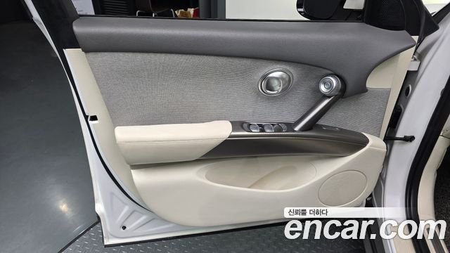 Genesis GV60 2022 — photo 14