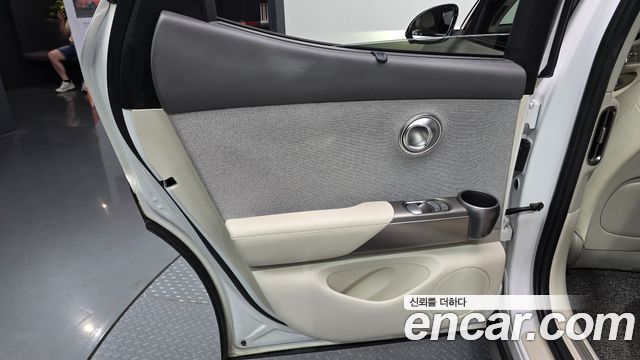 Genesis GV60 2022 — photo 15