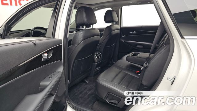 Kia Sorento 2016 — photo 18