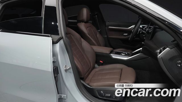 BMW 4-Series 2026 — photo 11