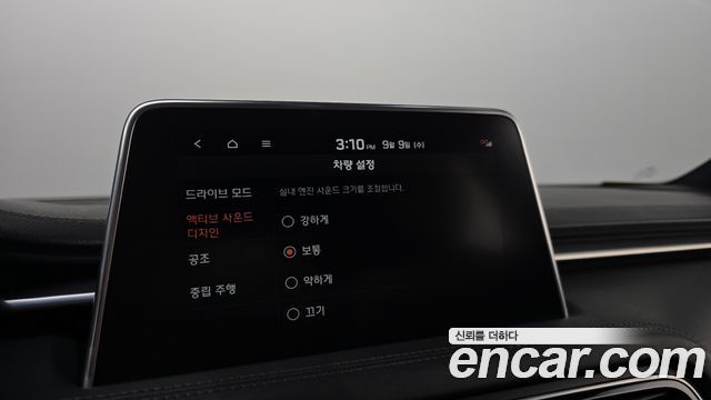 Genesis G70 2019 — photo 22