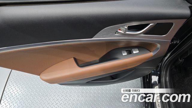 Genesis G70 2019 — photo 15